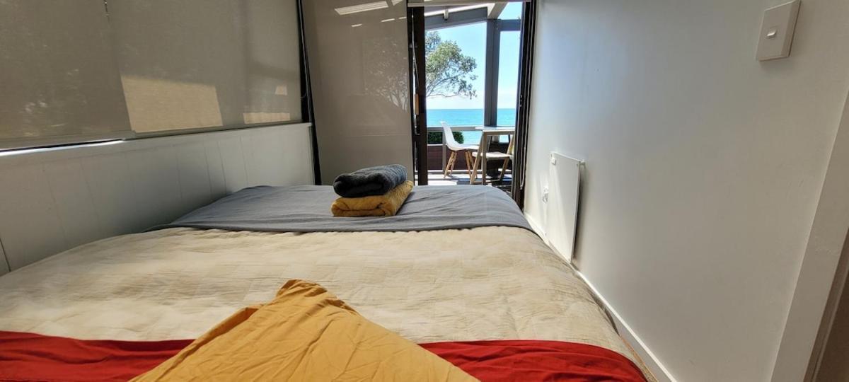 Beachfront Bliss - Your Parapara Seaside Retreat Exterior foto