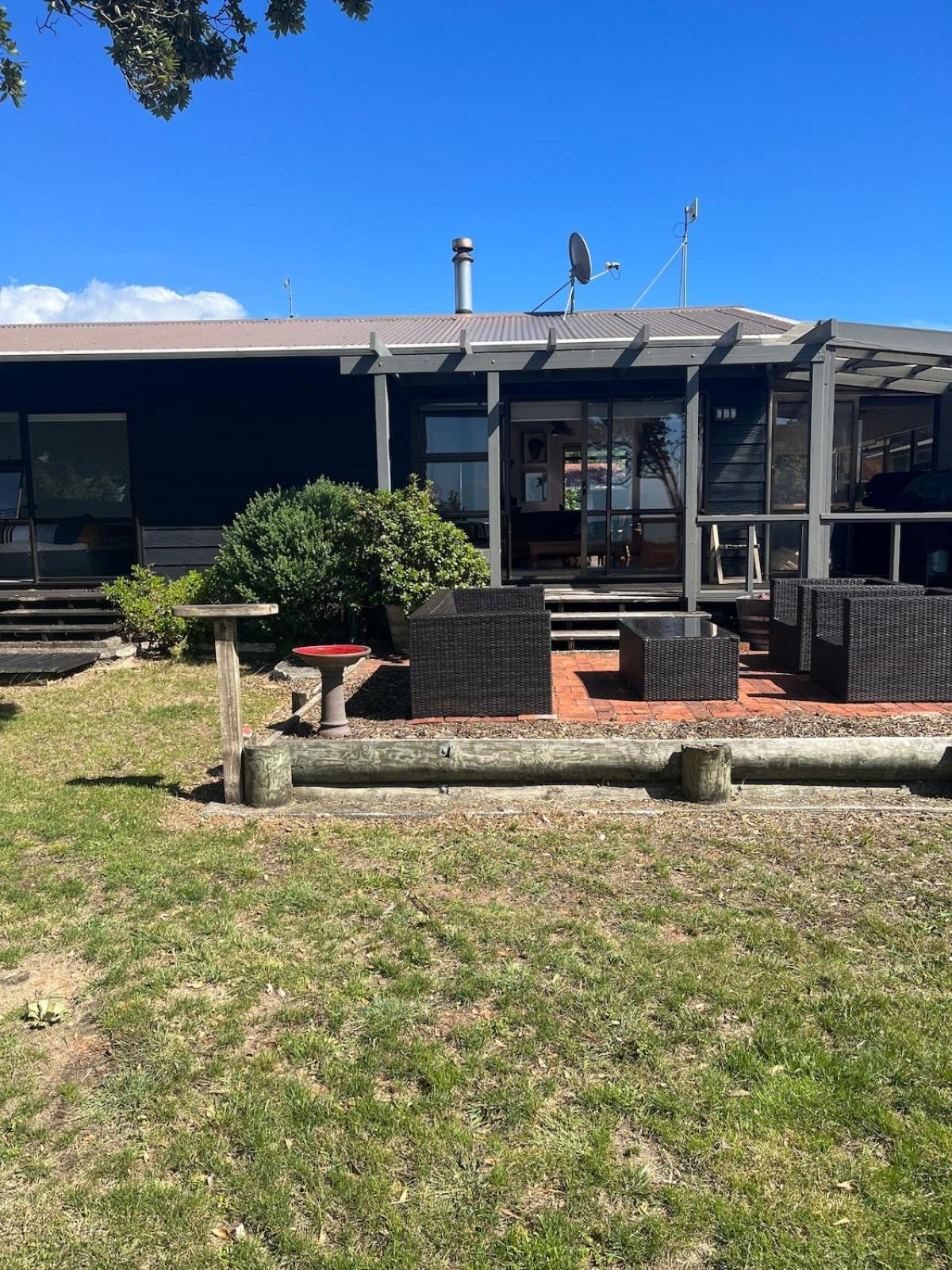 Beachfront Bliss - Your Parapara Seaside Retreat Exterior foto